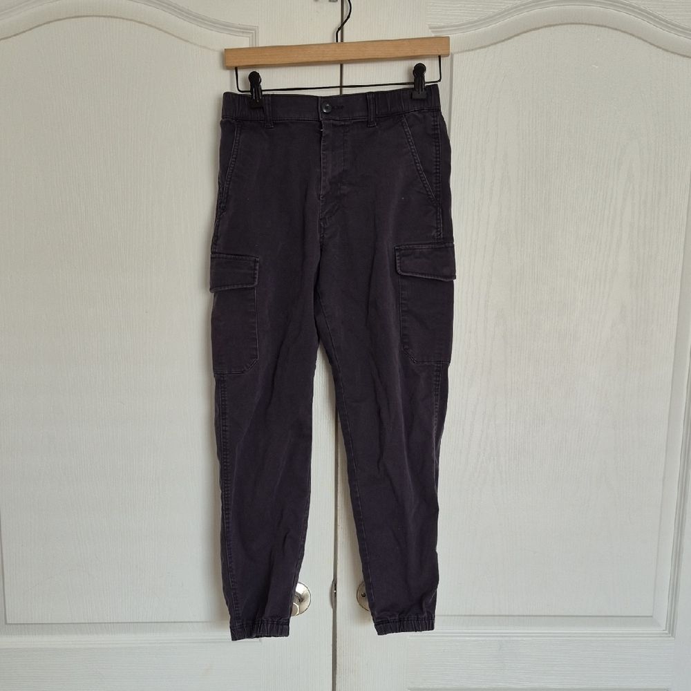 Uniqlo Men's Dark Gray Cargo Pants